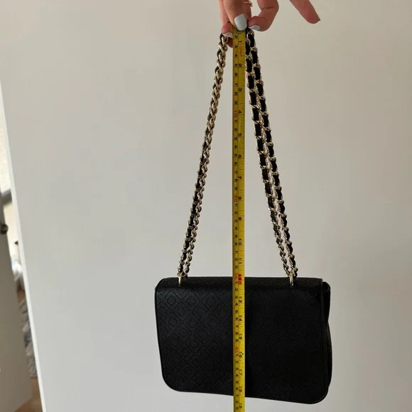 Tory Burch Black Crossbody Bag with Gold Chain - Picture 4 of 6